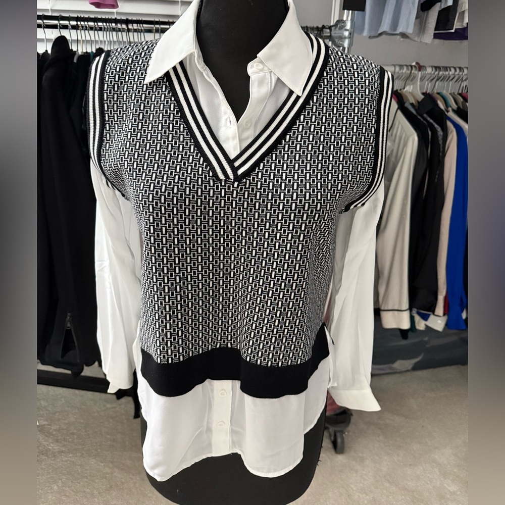 NWT Adrianna Papell black and white blouse/vest.  Size S
